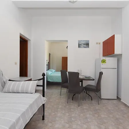 Apartament Klotho Posidhonía
